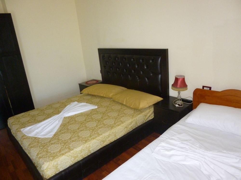 Guesthouse Central Sarande - 777 Екстер'єр фото