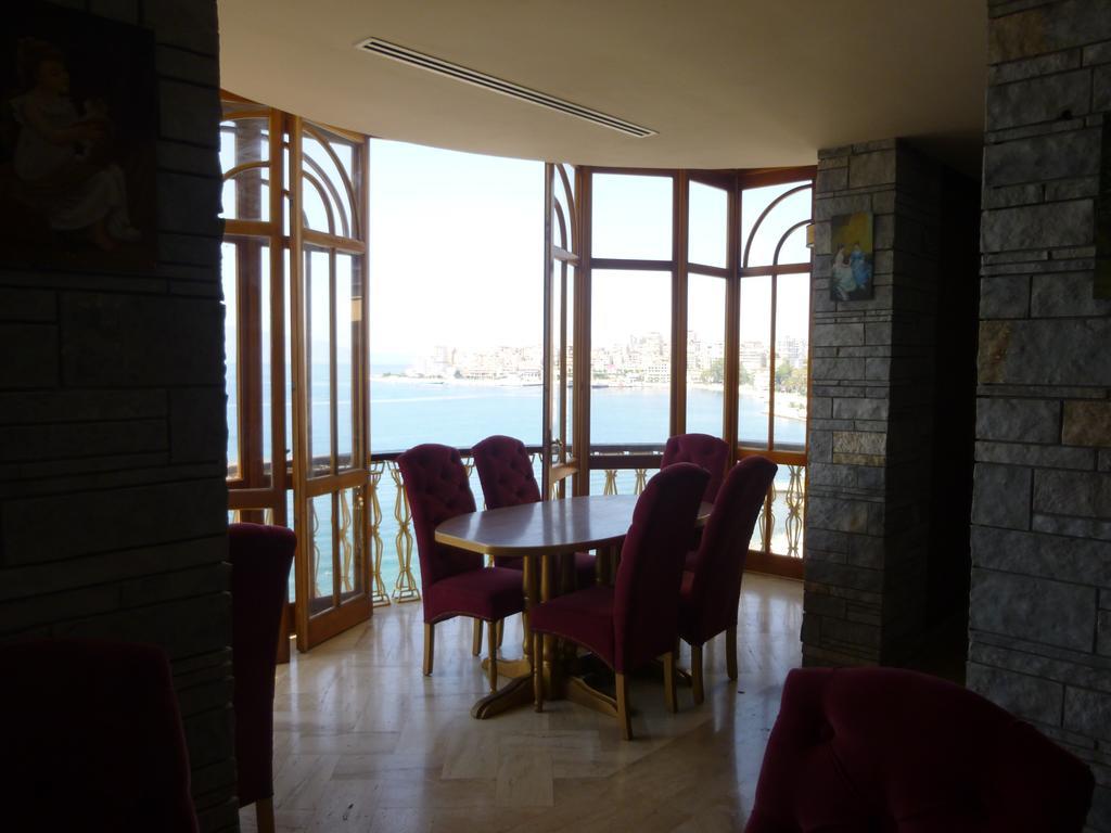 Guesthouse Central Sarande - 777 Екстер'єр фото
