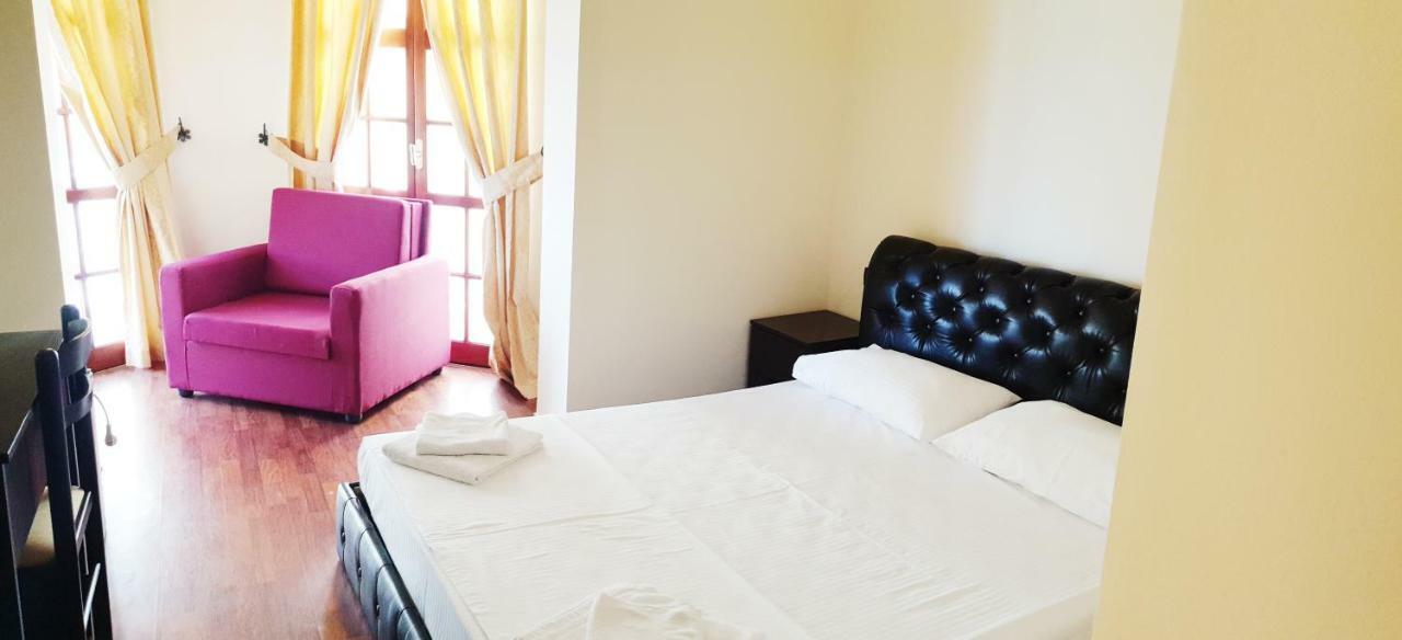Guesthouse Central Sarande - 777 Екстер'єр фото